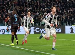 芝加哥小熊队宣布将球场周边的屋顶座位重新装修，增加高档餐饮区