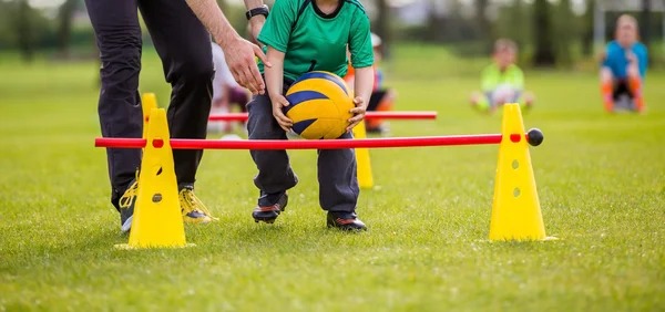 大手笔！美媒：湖人、勇士、独行侠进行三方交易，组三巨头阵容争冠